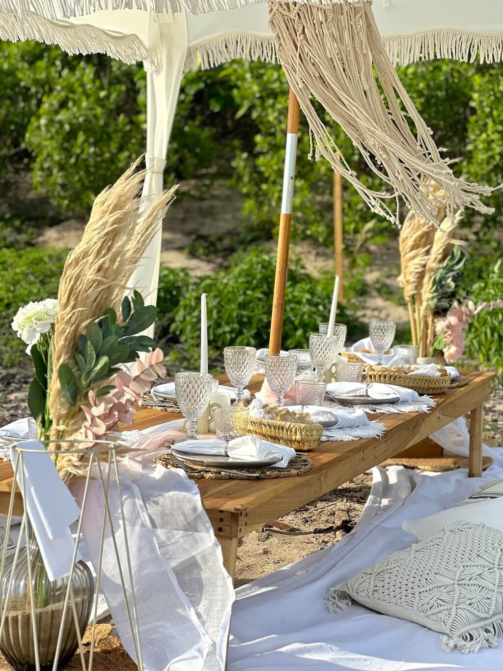 Luxury Beach Picnics